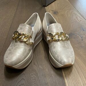 Dolce Vita Jhenee Platform Sneaker, Light Gold Nubuck
